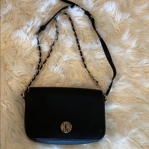 DKNY woman crosbady bag